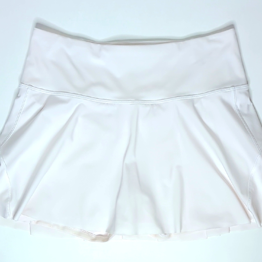 Athleta Ace Tennis Skirt Skort 13.5" White In Size Medium